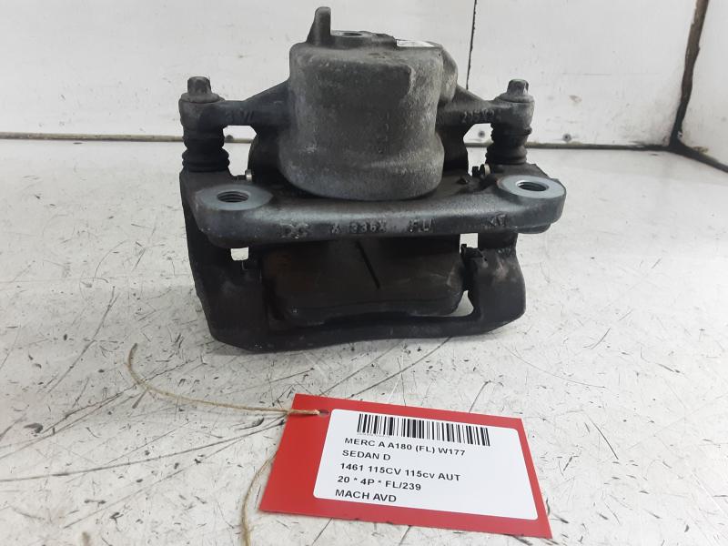 MACHOIRE AVANT DROITE Mercedes-Benz A W177 18 - 2/23