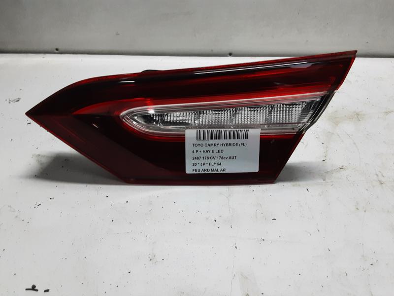 FEU ARRIERE DROIT DE MALLE ARRIERE Toyota CAMRY XV70 PreFaceLift 2018 - 