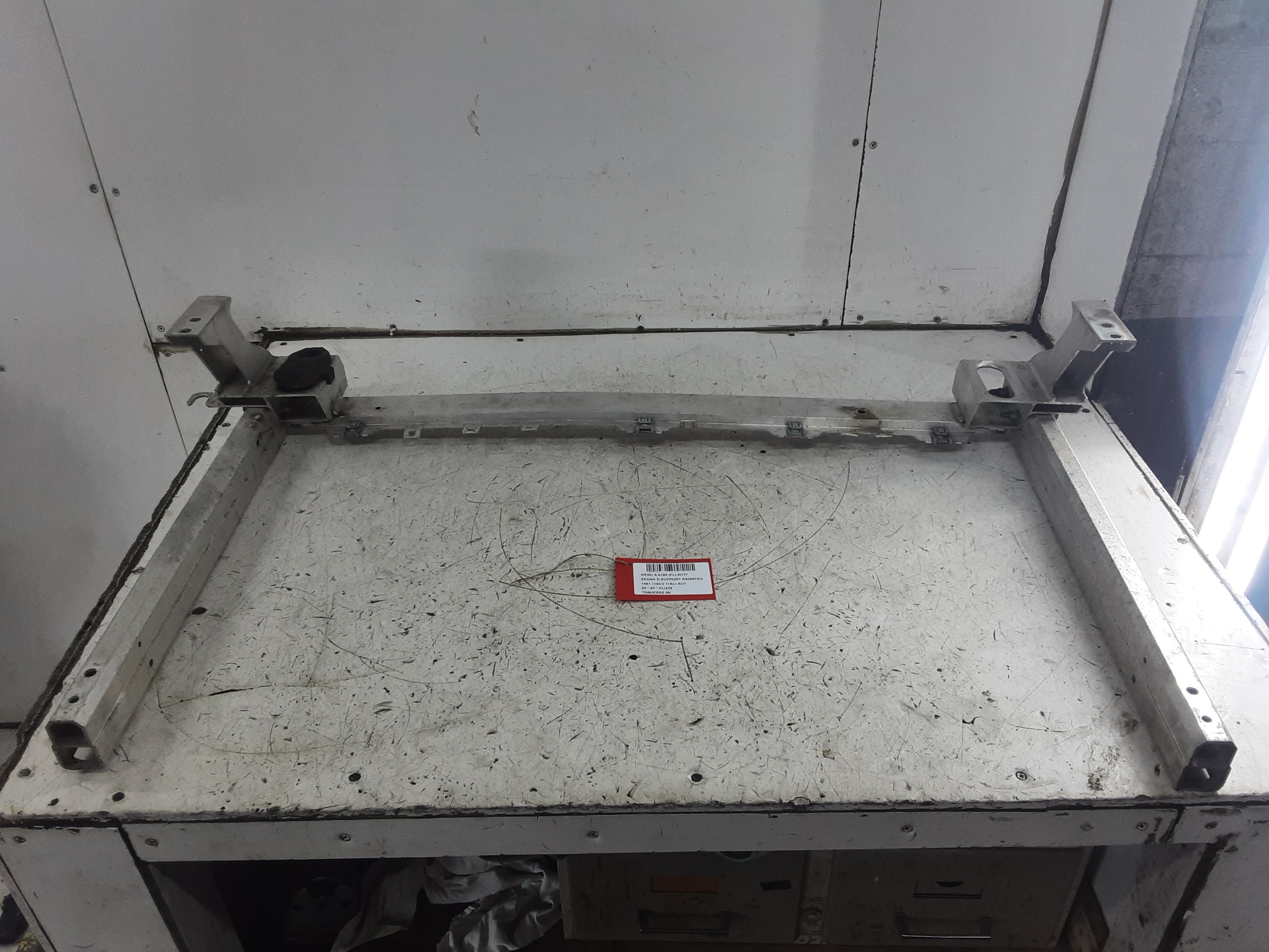 TRAVERSE AVANT Mercedes-Benz A W177 18 - 2/23