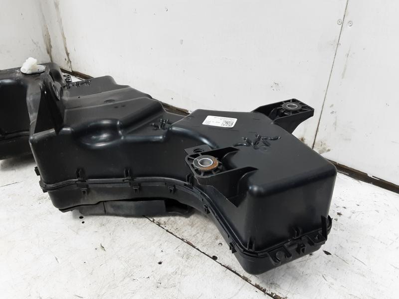 BRANDSTOFTANK ADBLUE Ford TRANS. CONNECT 6/18+