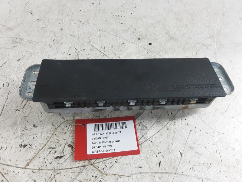 KNIE AIRBAG Mercedes-Benz A W177 18 - 2/23