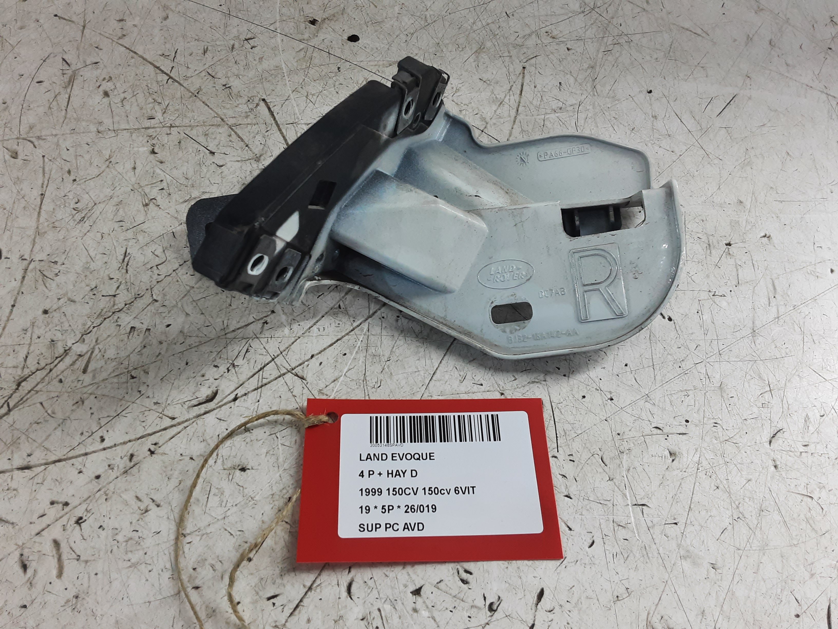 FRONT BUMPER BRACKEY RIGHT