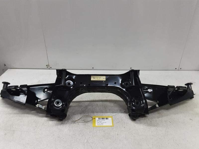 TRAVERSE ARRIERE Bmw 1 F40 7/19+