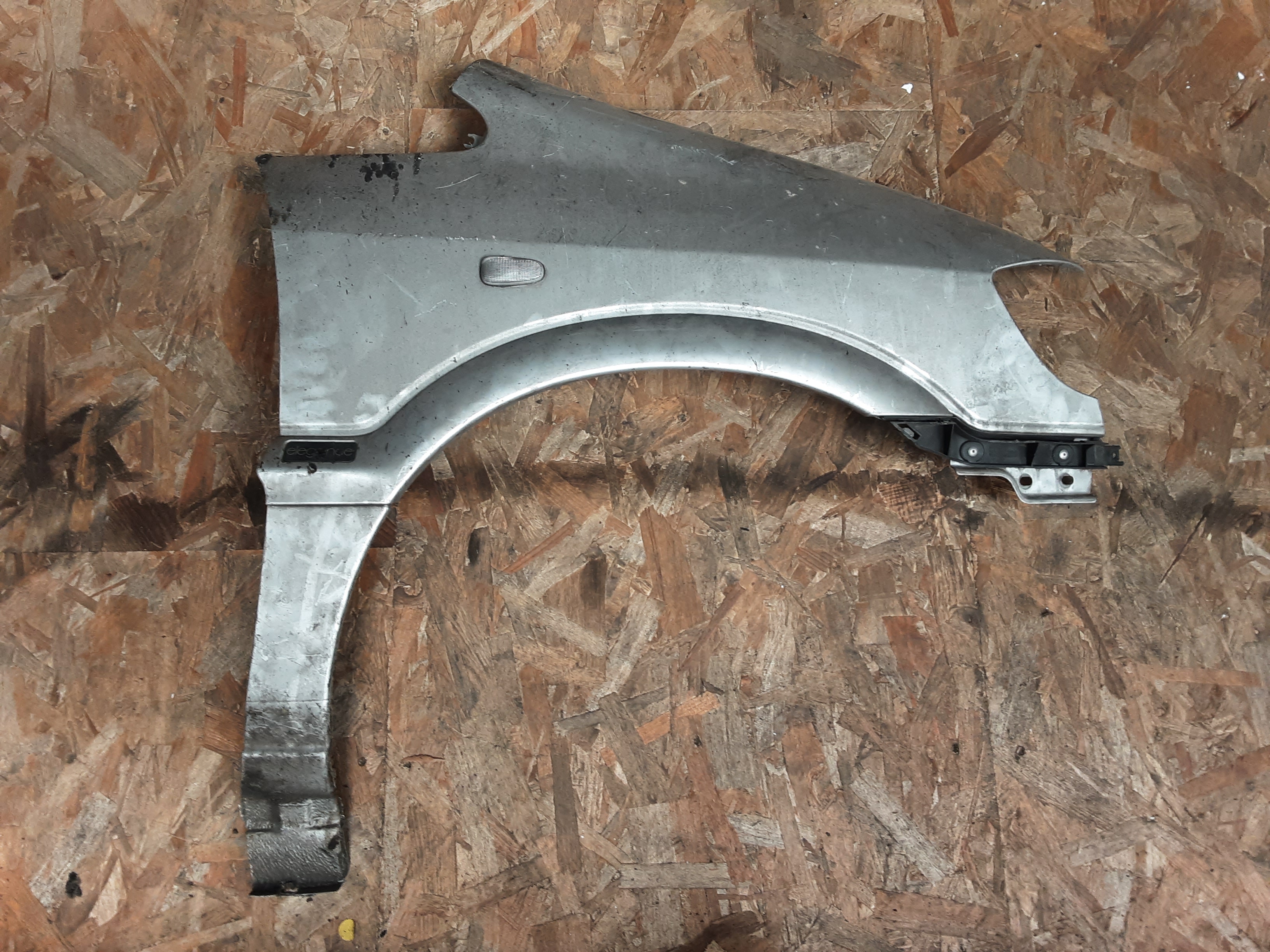 AILE AVANT DROITE Opel ZAFIRA A - 08/05