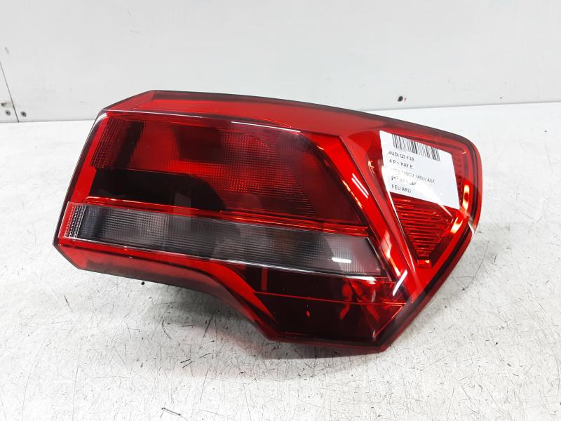 TAILLIGHT RIGHT Audi Q3 11/18+