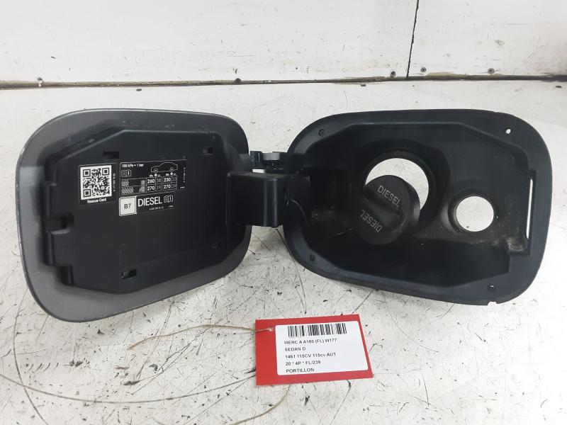 TANK KLEP Mercedes-Benz A W177 18 - 2/23