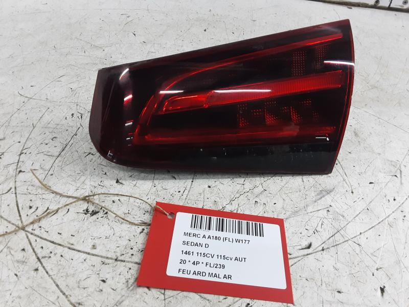 FEU ARRIERE DROIT DE MALLE ARRIERE Mercedes-Benz A W177 18 - 2/23