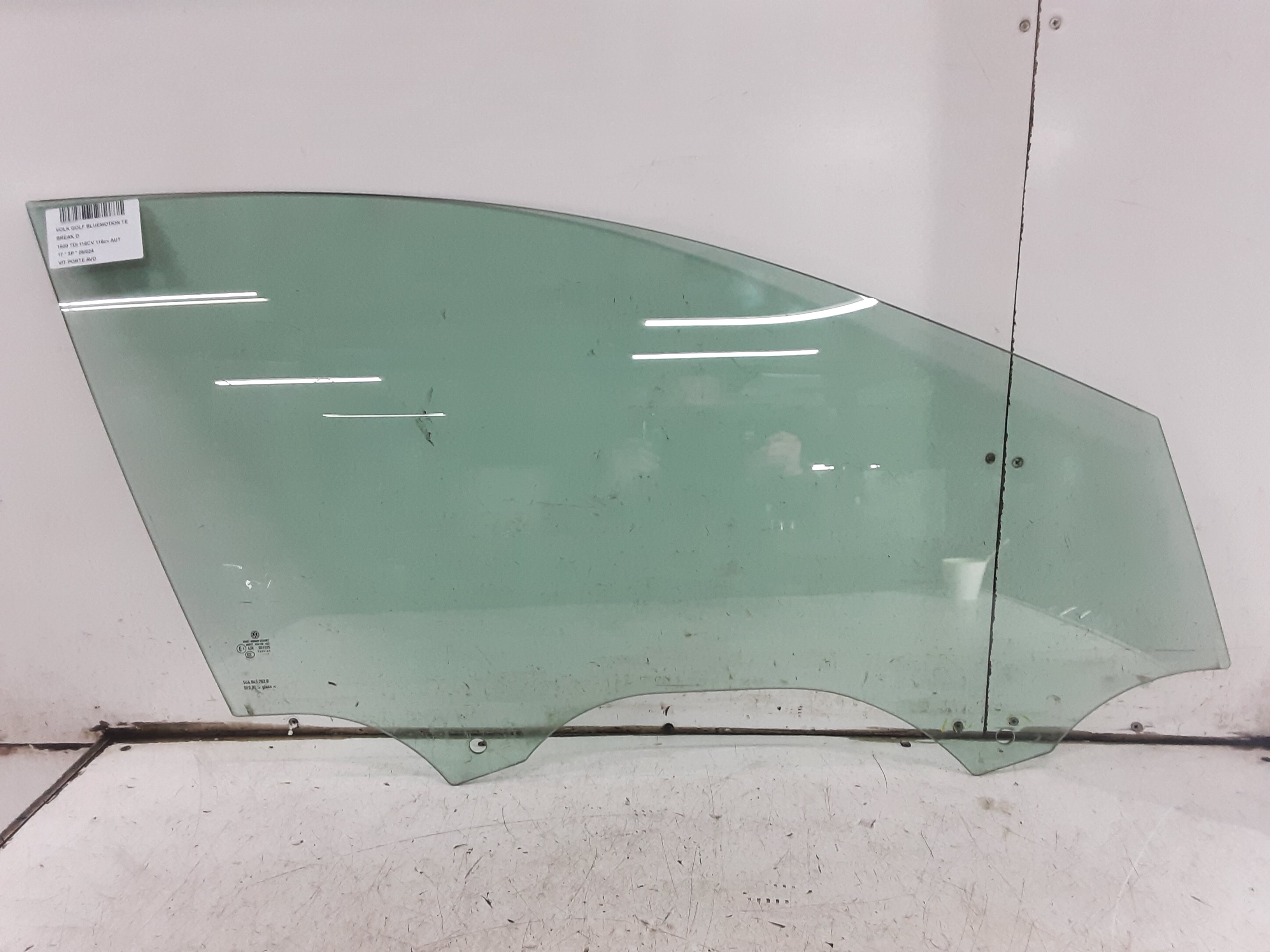 VITRE DE PORTE AVANT DROITE Vw GOLF VII 1/17 - 2/20 FaceLift