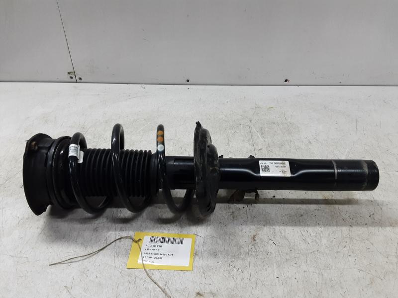 SCHOKBREKER VOOR LINKS Audi Q3 11/18+