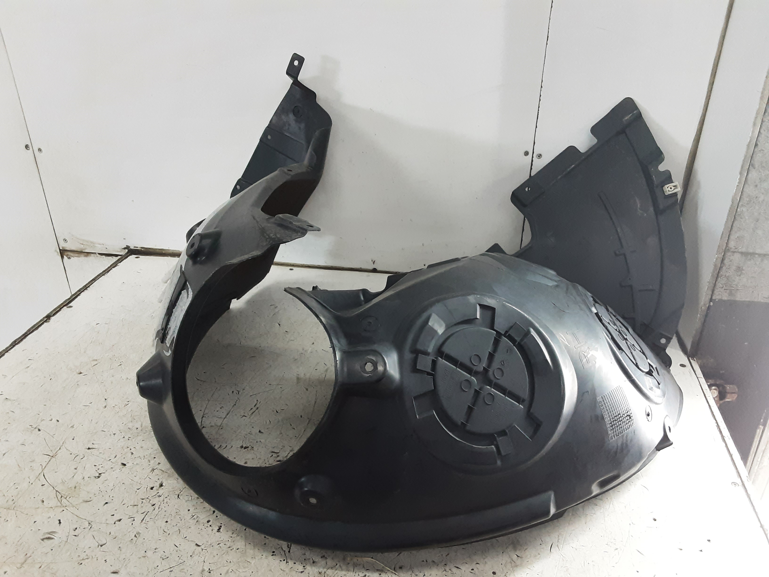 INNER FENDER RIGHT FRONT