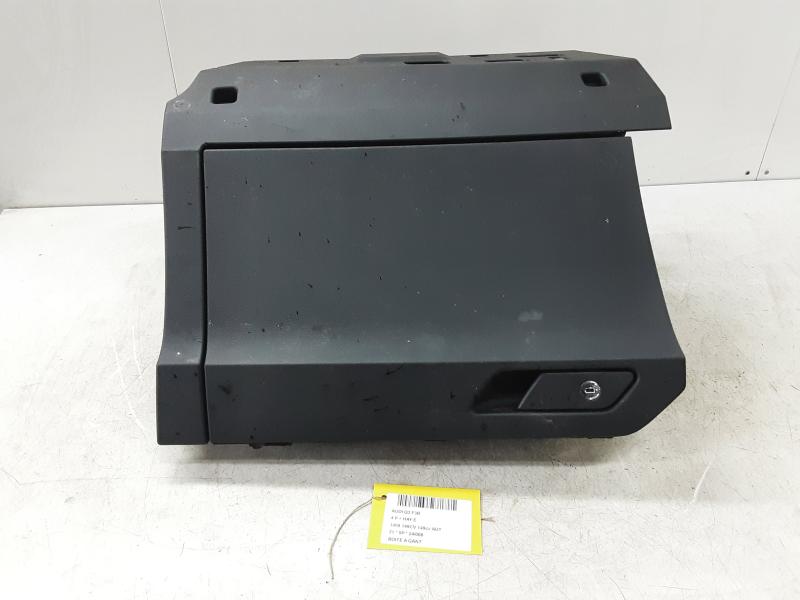 GLOVEBOX Audi Q3 11/18+