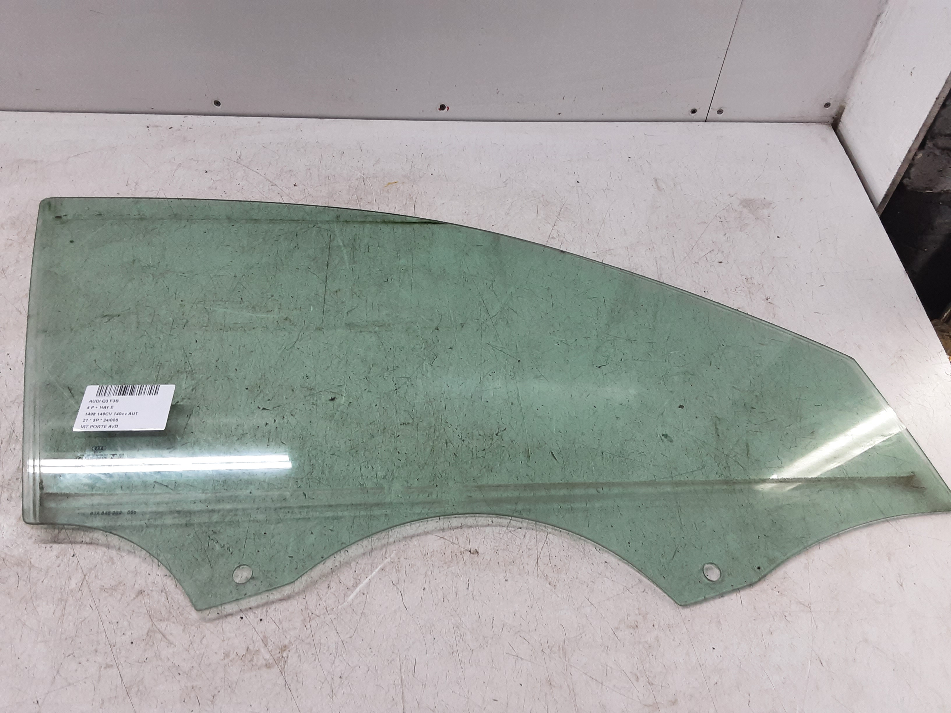 VITRE DE PORTE AVANT DROITE