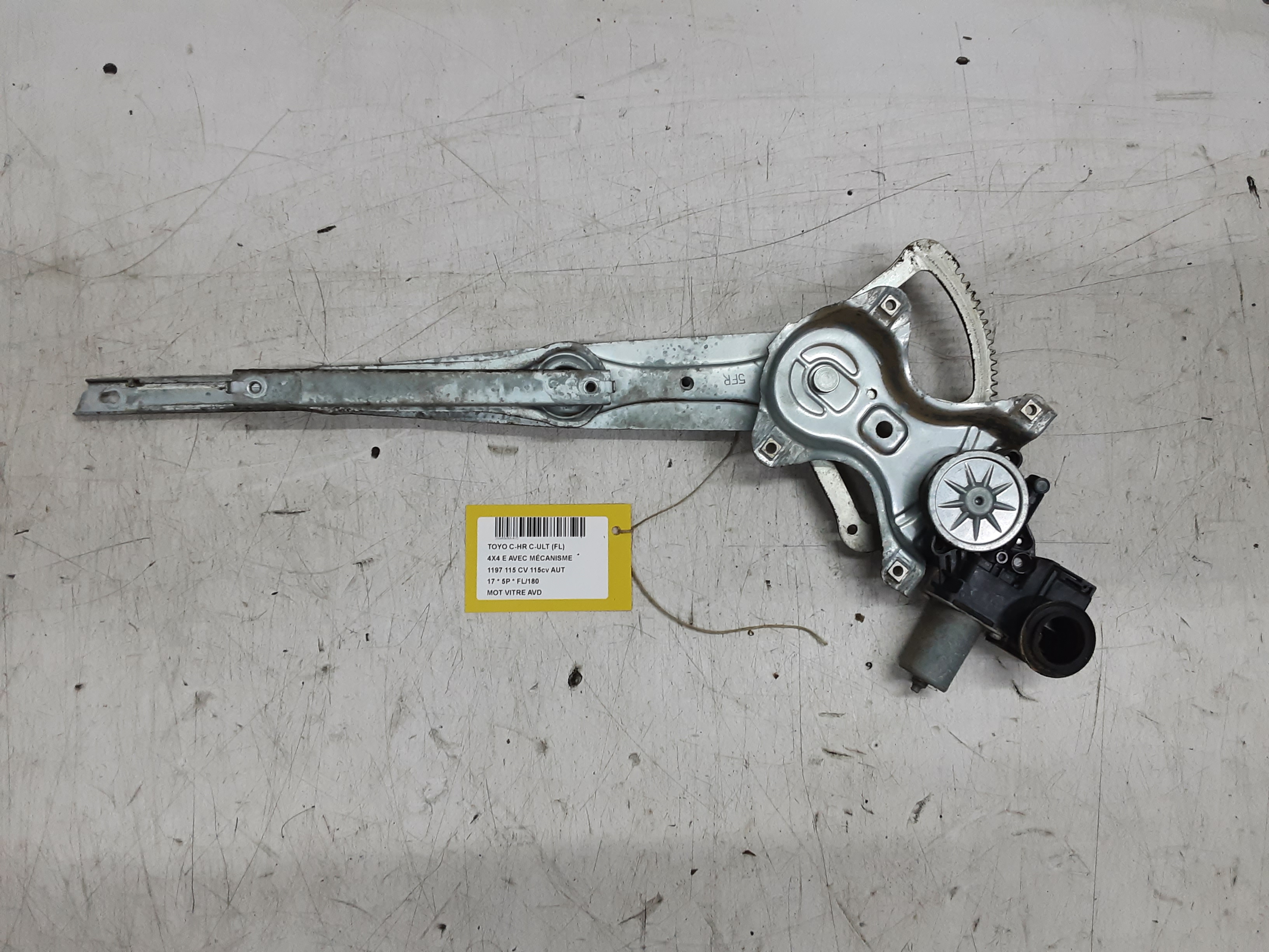 MOTOR RUITMECHANISME VOOR RECHTS