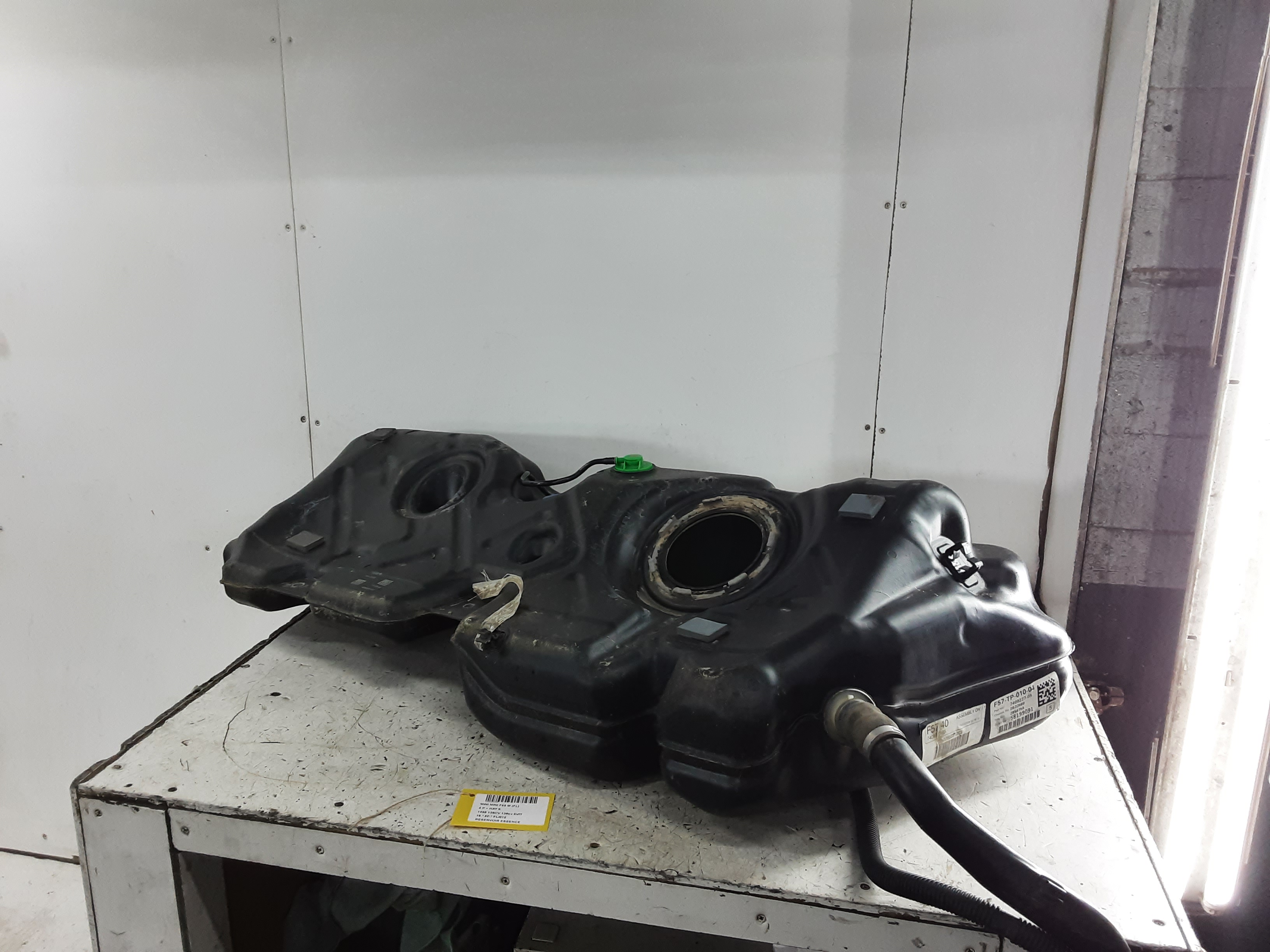 BRANDSTOFTANK BENZINE