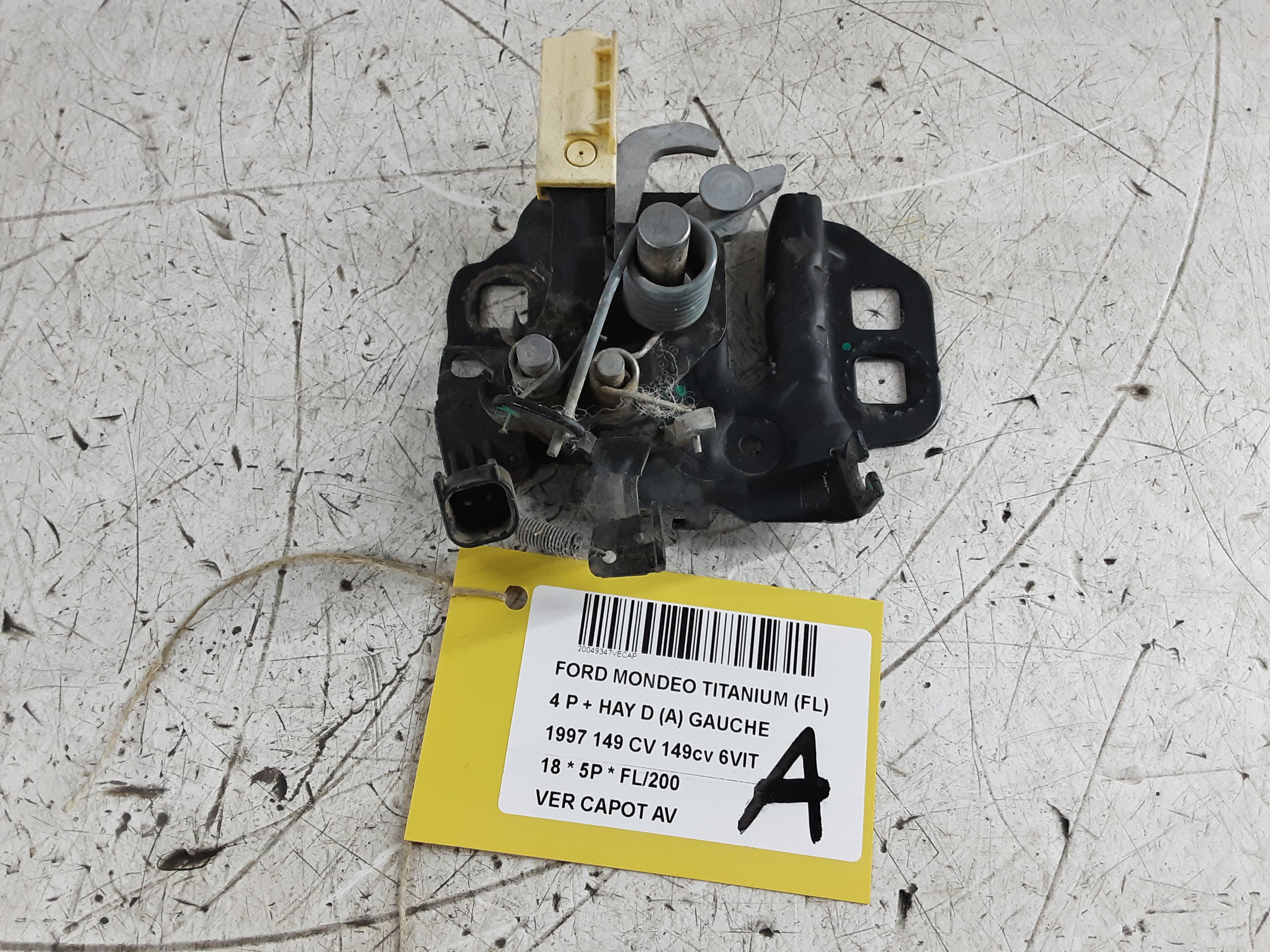 VERGRENDELING MOTORKAP