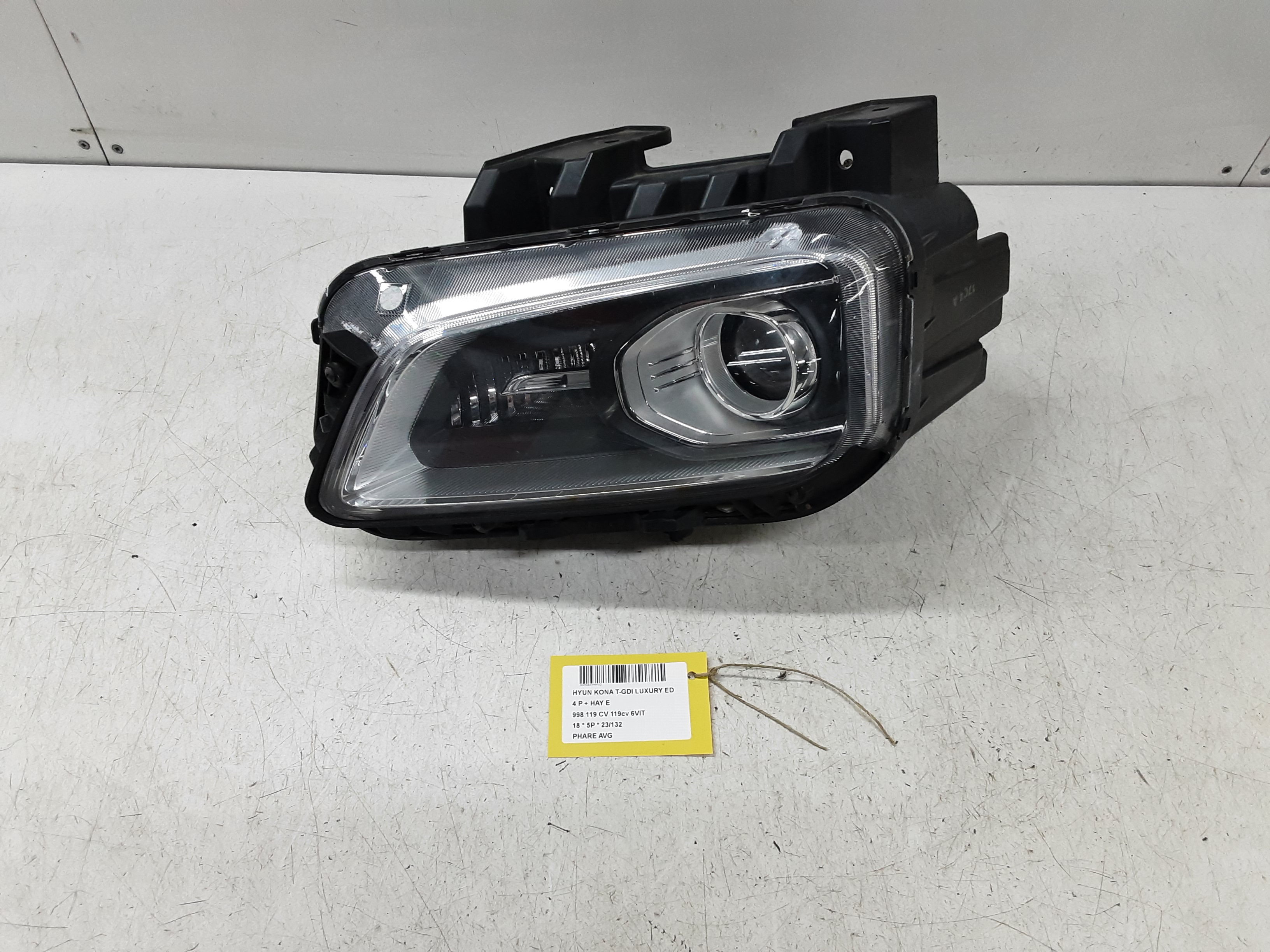 KOPLICHT VOOR LINKS Hyundai KONA 10/17+