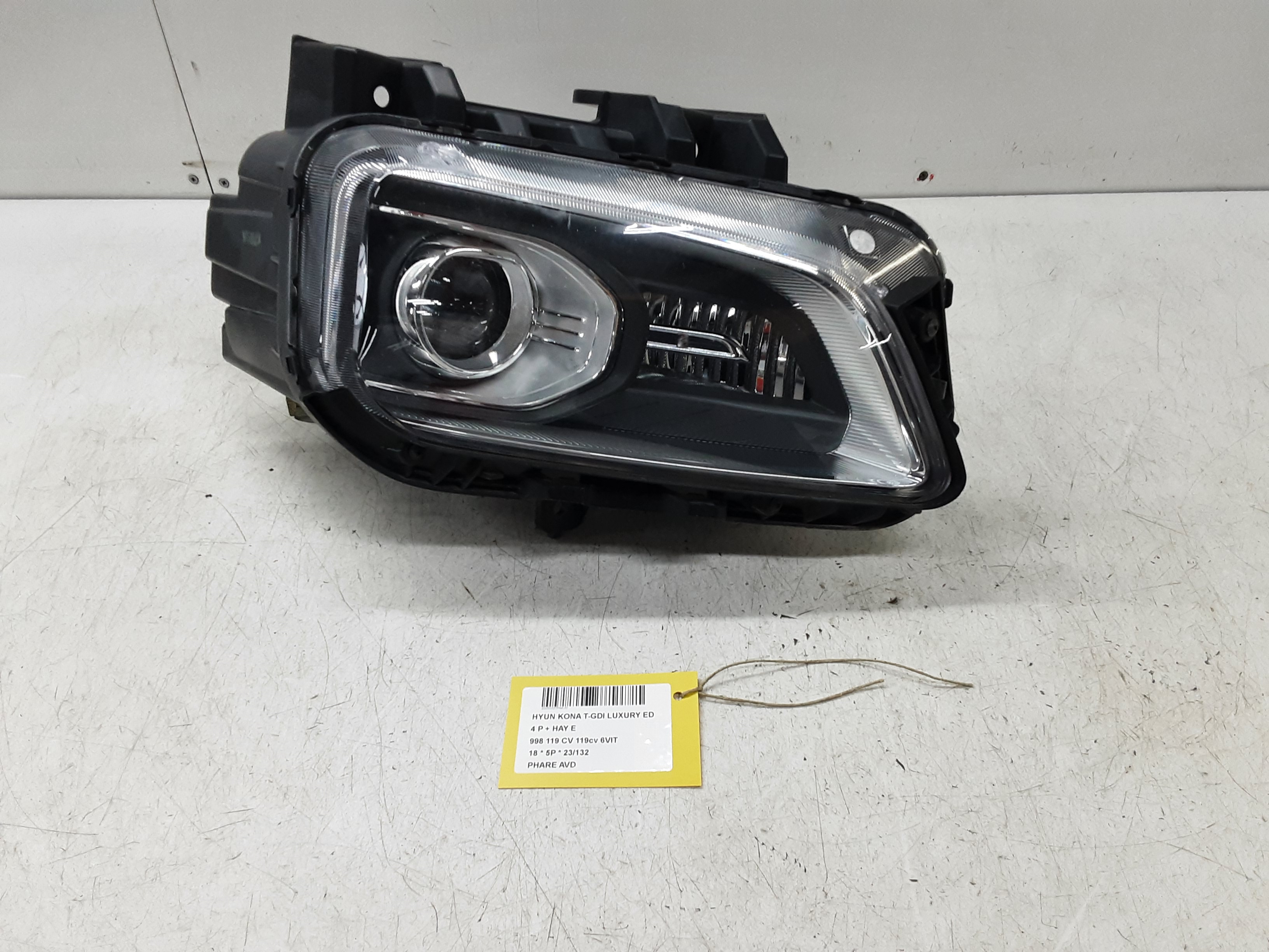 KOPLICHT VOOR RECHTS Hyundai KONA 10/17+