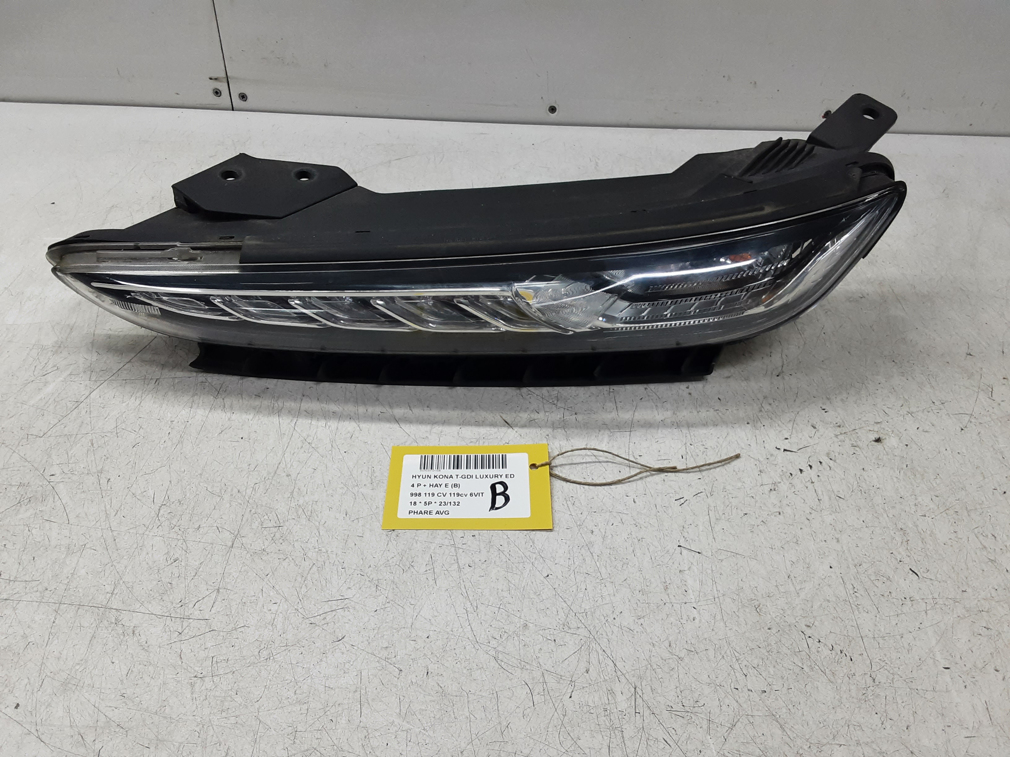KOPLICHT VOOR LINKS Hyundai KONA 10/17+
