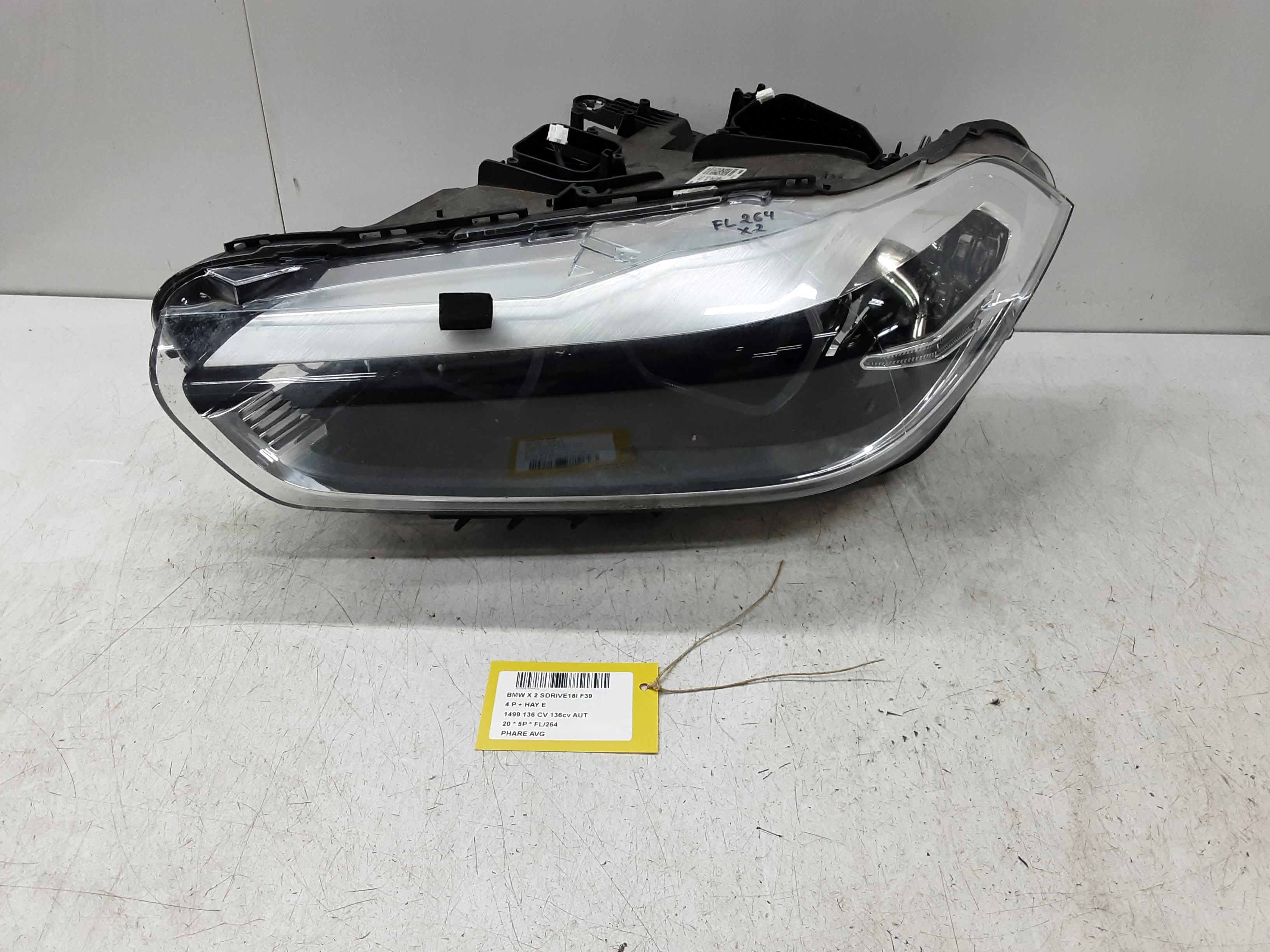 KOPLICHT VOOR LINKS Bmw X 2 F39 03/18+