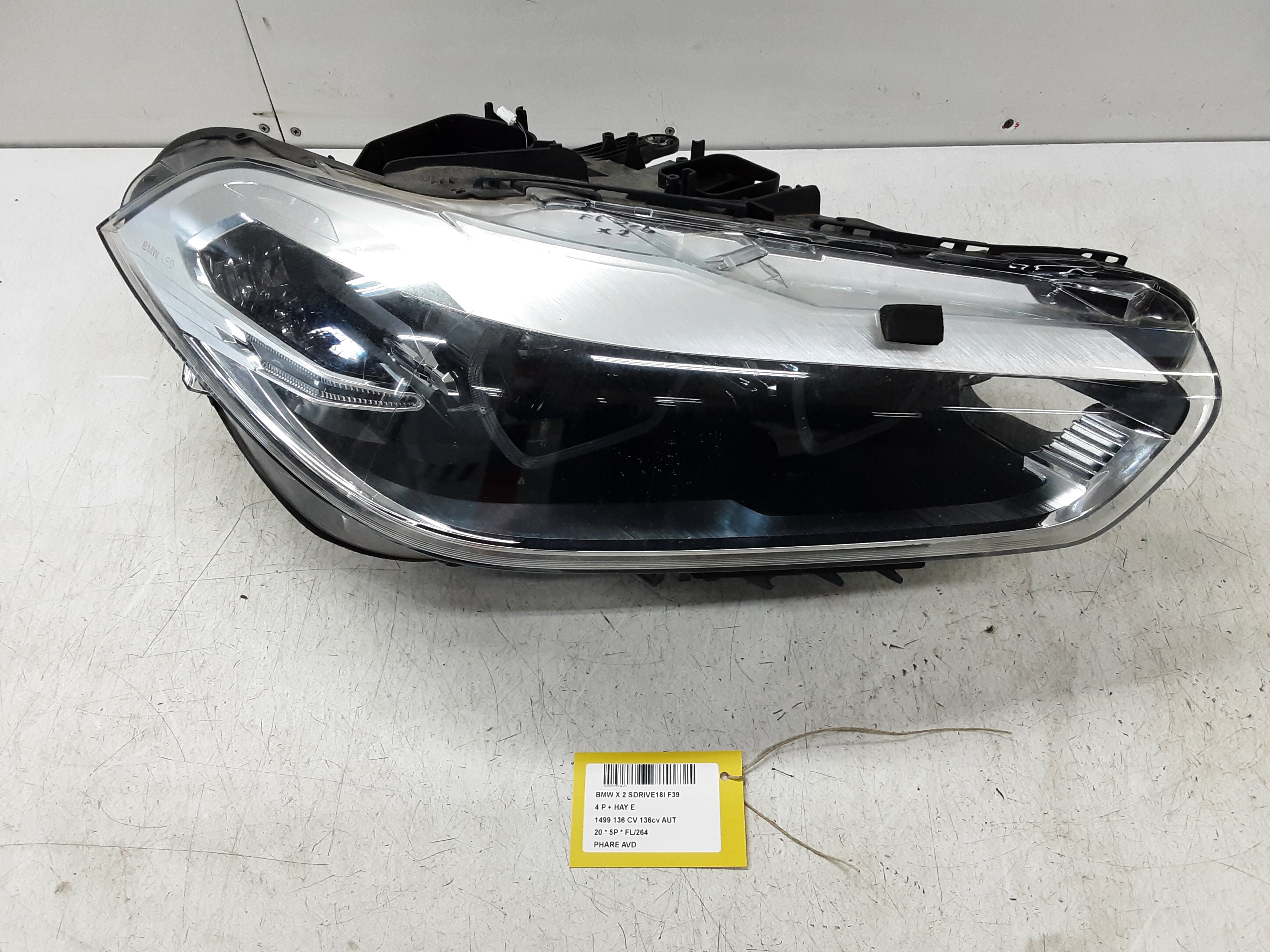 KOPLICHT VOOR RECHTS Bmw X 2 F39 03/18+
