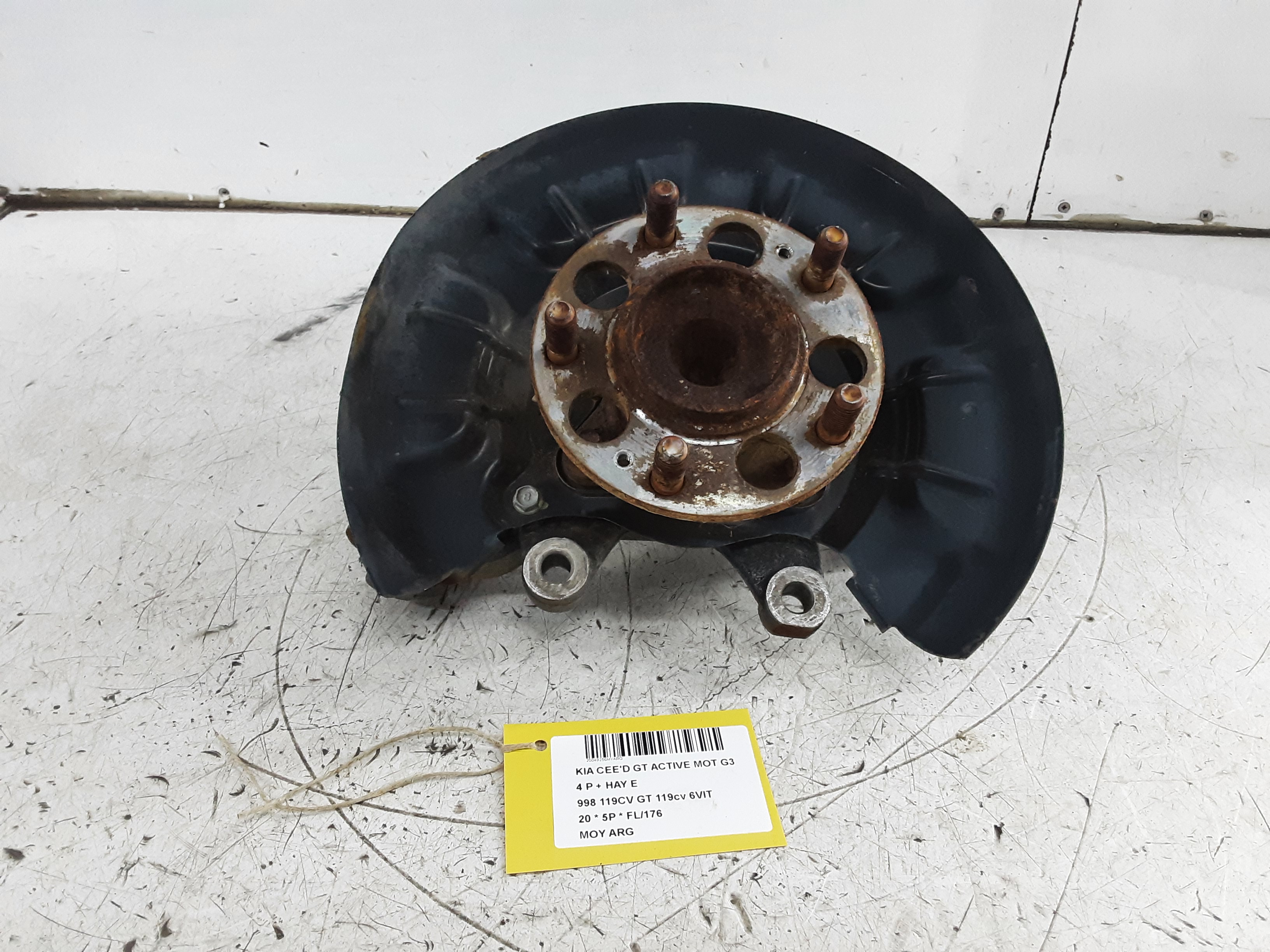 REAR HUB LEFT