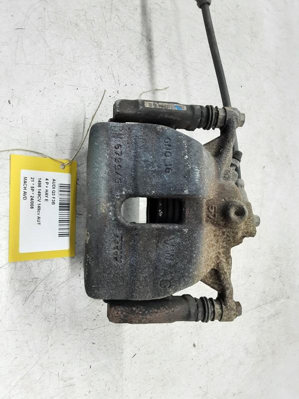 MACHOIRE AVANT DROITE Audi Q3 11/18+