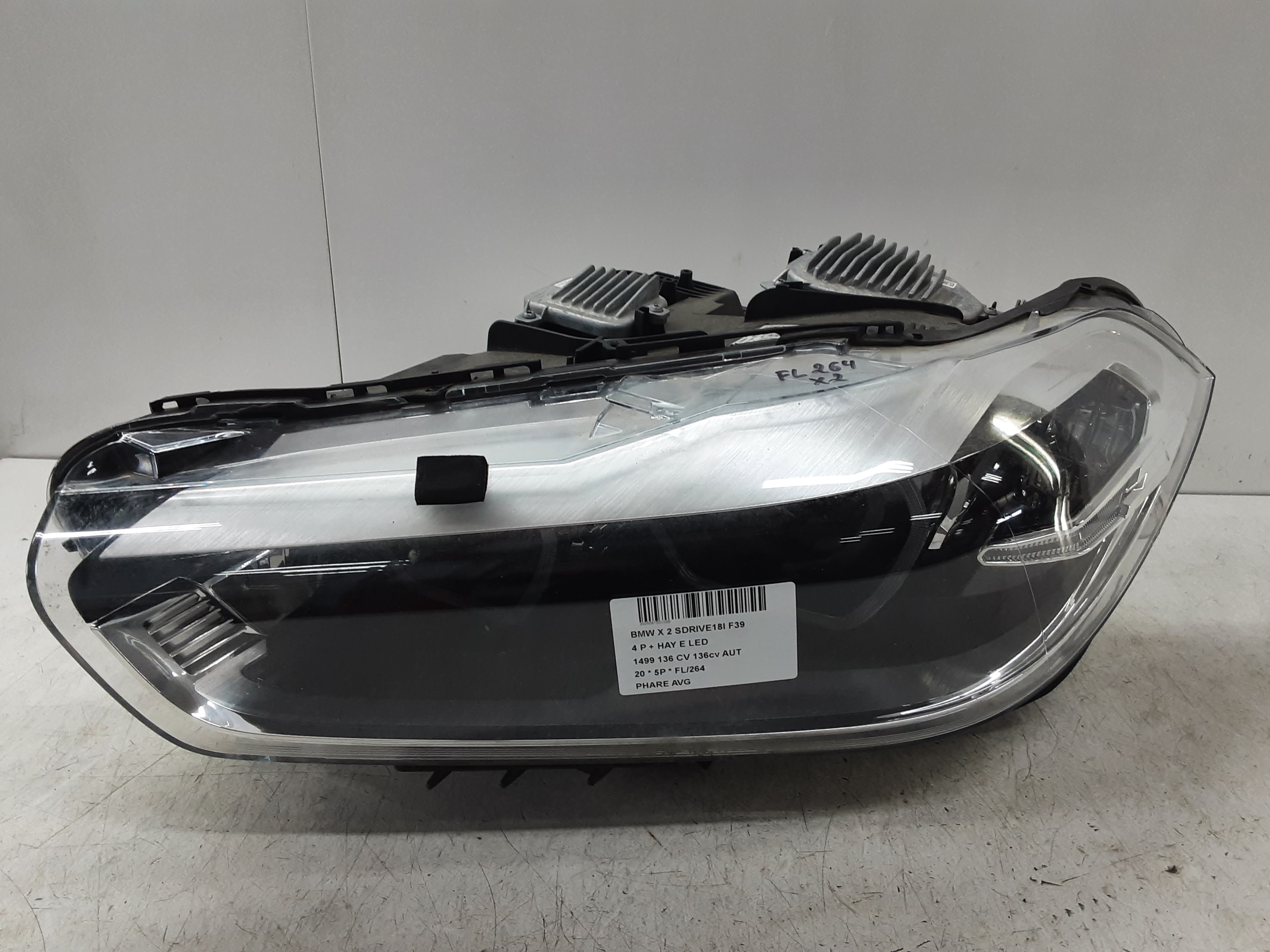 KOPLICHT VOOR LINKS Bmw X 2 F39 03/18+