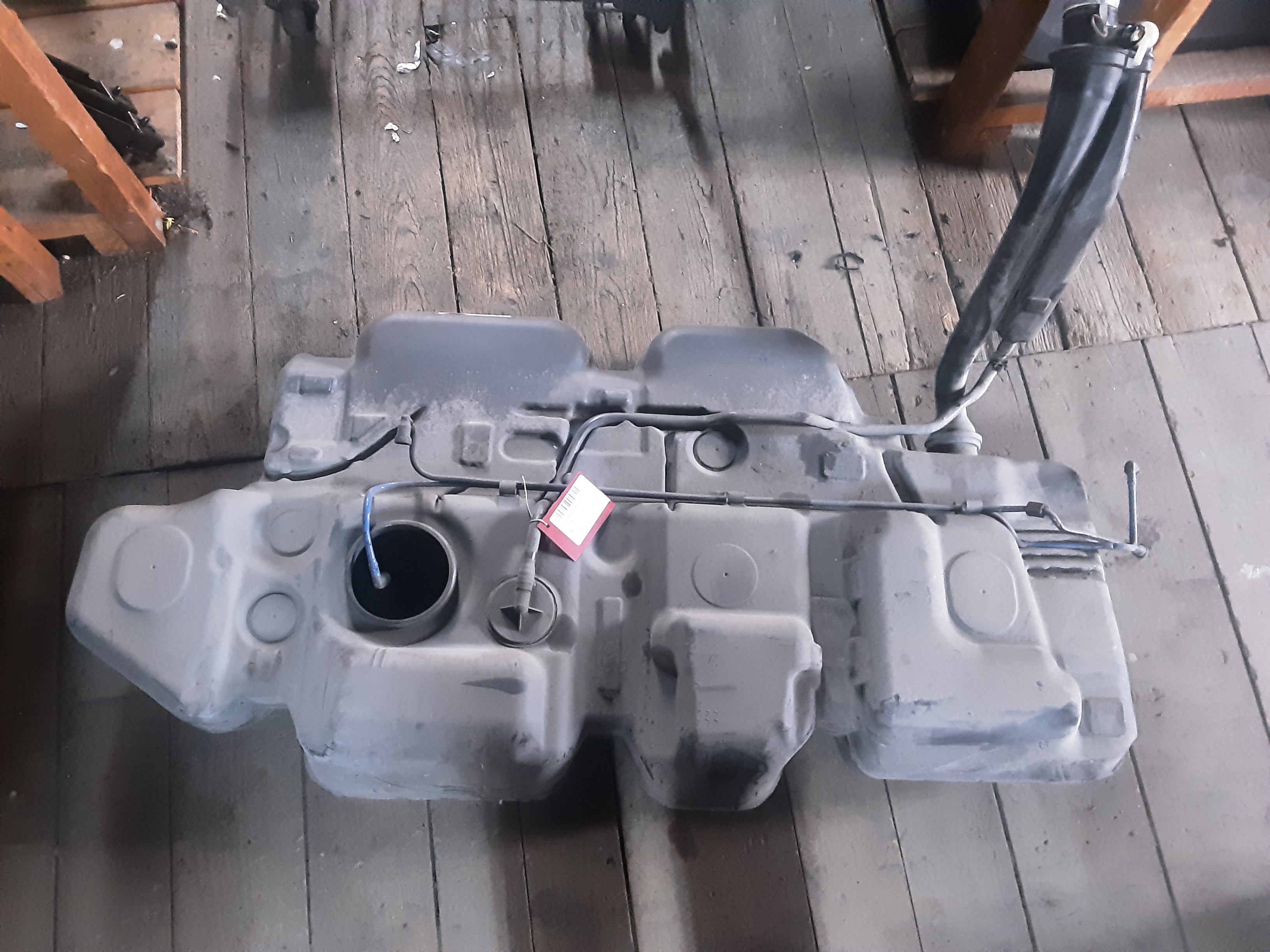 BRANDSTOFTANK DIELES Vw TRANSPORTER T5 03-09