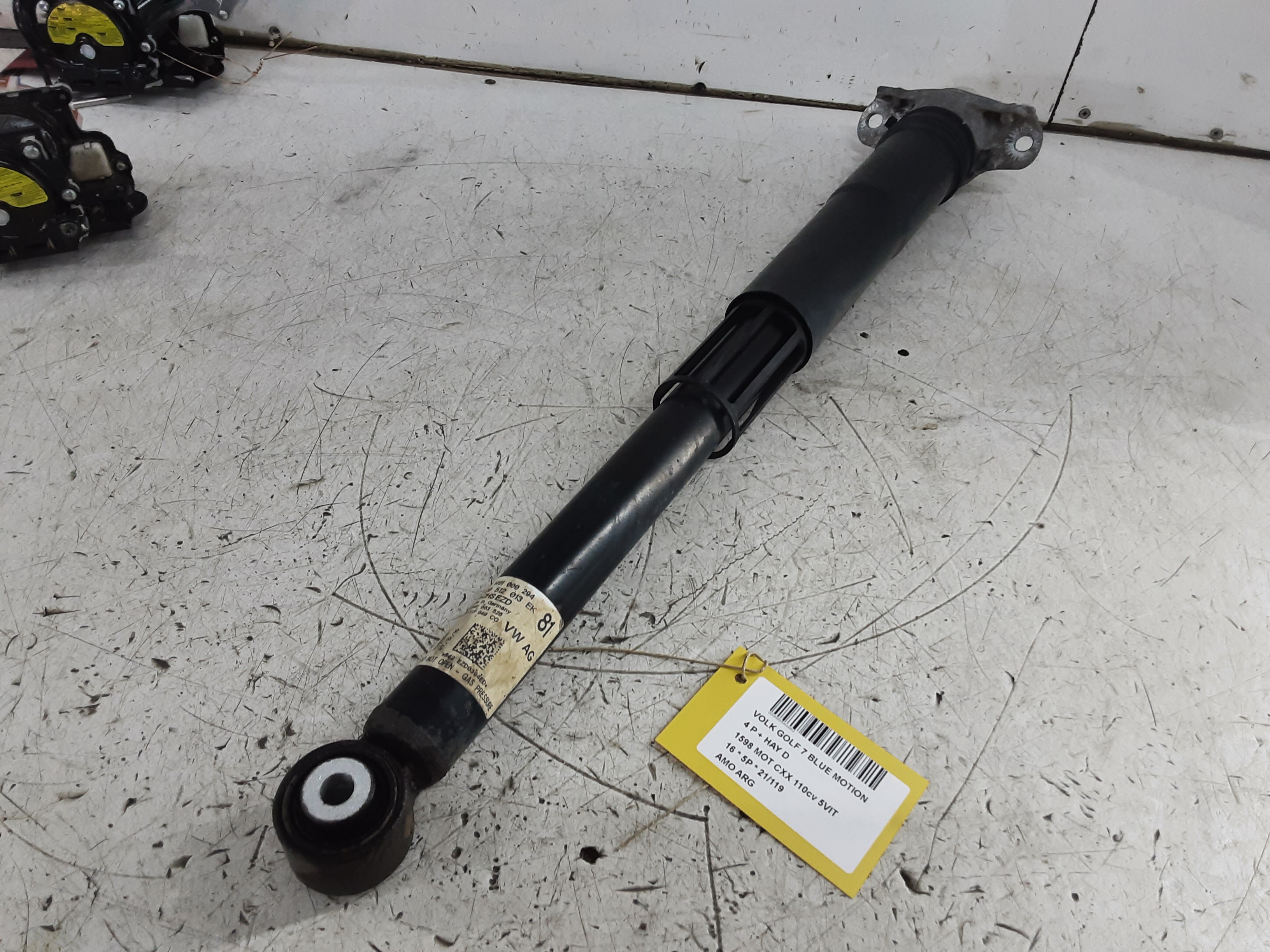 REAR SHOK ABSORBER LEFT