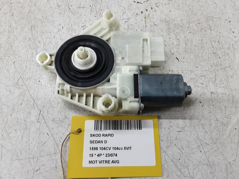 MOTEUR DE VITRE DE PORTE AVANT GAUCHE Skoda RAPID 12/12 - 5/17