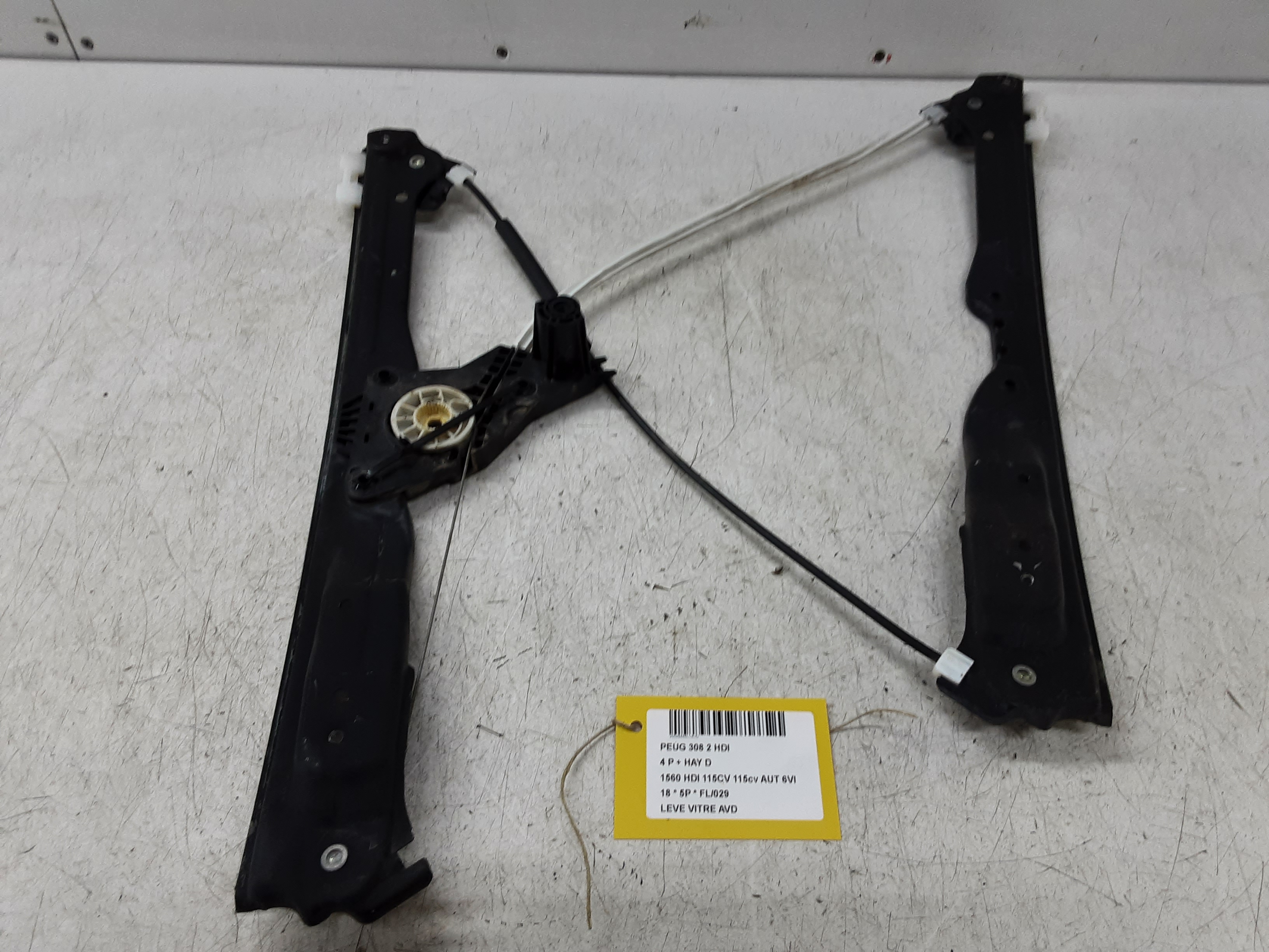 FENSTERMECHANIK TÜRIG RECHTS VORNE