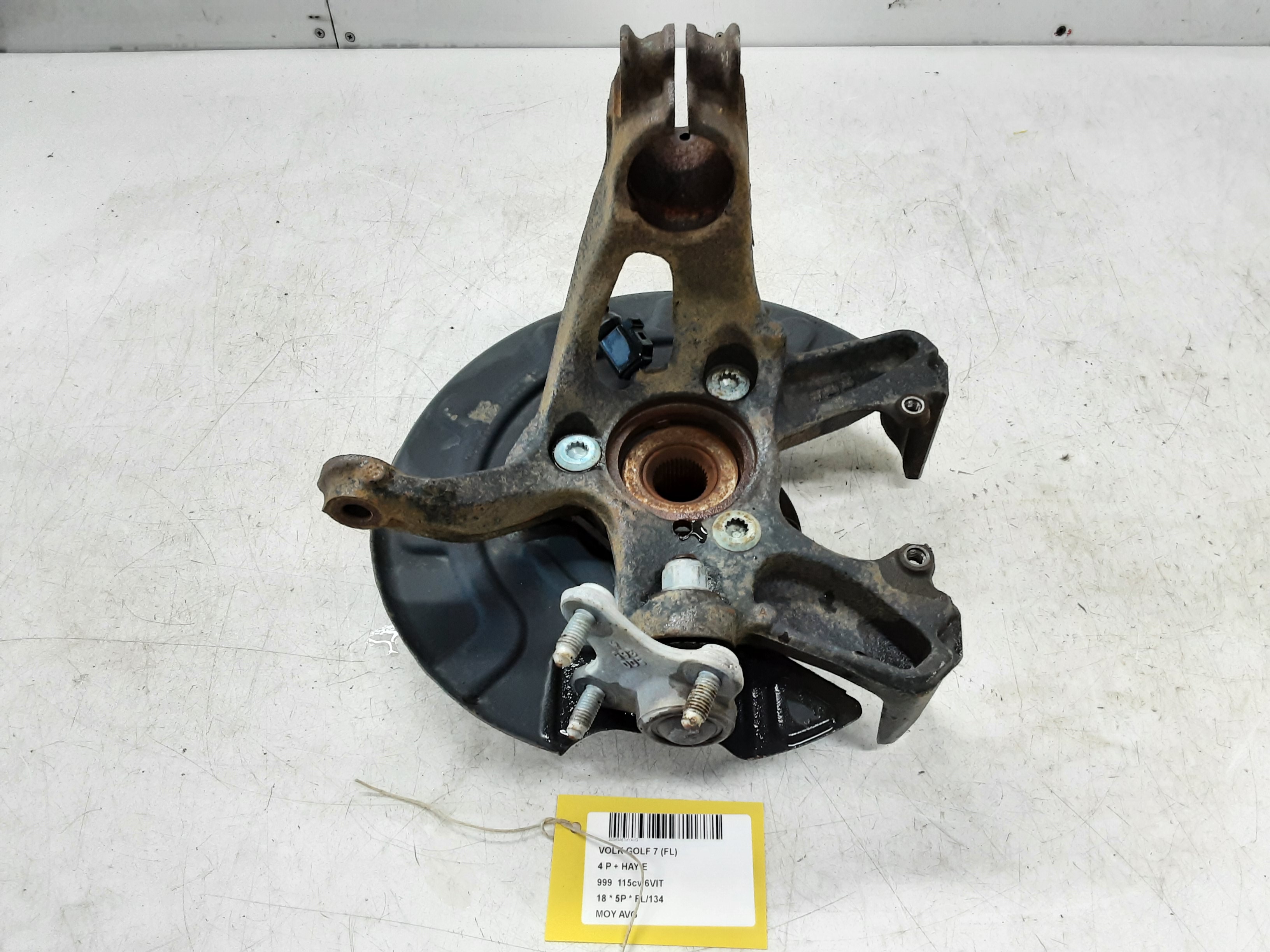 FRONT WHEEL HUB LEFT