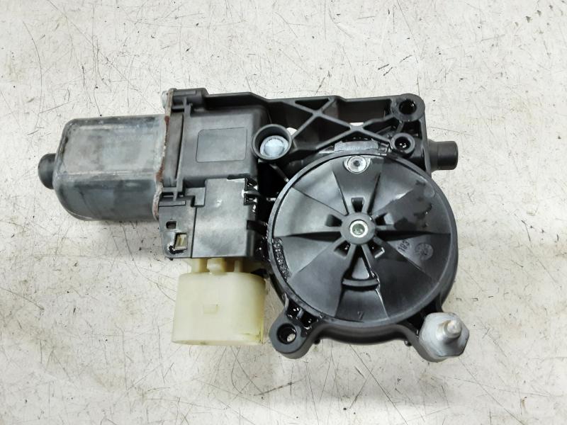 MOTEUR DE VITRE DE PORTE ARRIERE GAUCHE Bmw X 2 F39 03/18+