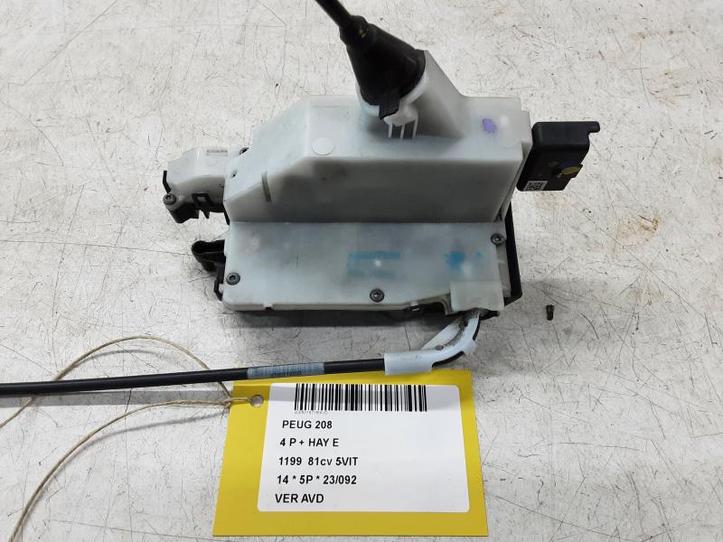 VERROUILLAGE DE PORTE AVANT DROITE Peugeot 208 3/12 - 7/15