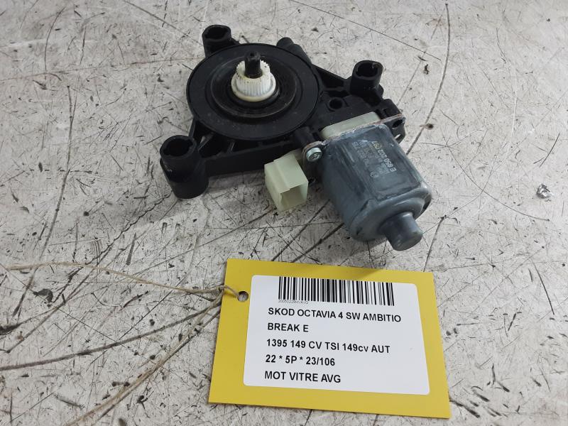 MOTEUR DE VITRE DE PORTE AVANT GAUCHE Skoda OCTAVIA (NX) 6/20+