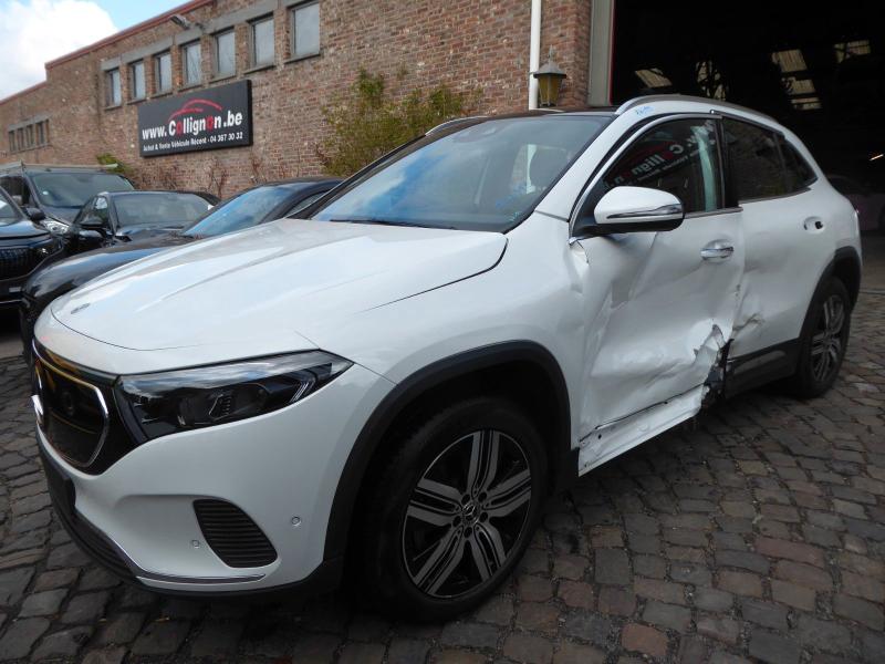 MERCEDES-BENZ EQA 250+ Luxury Line