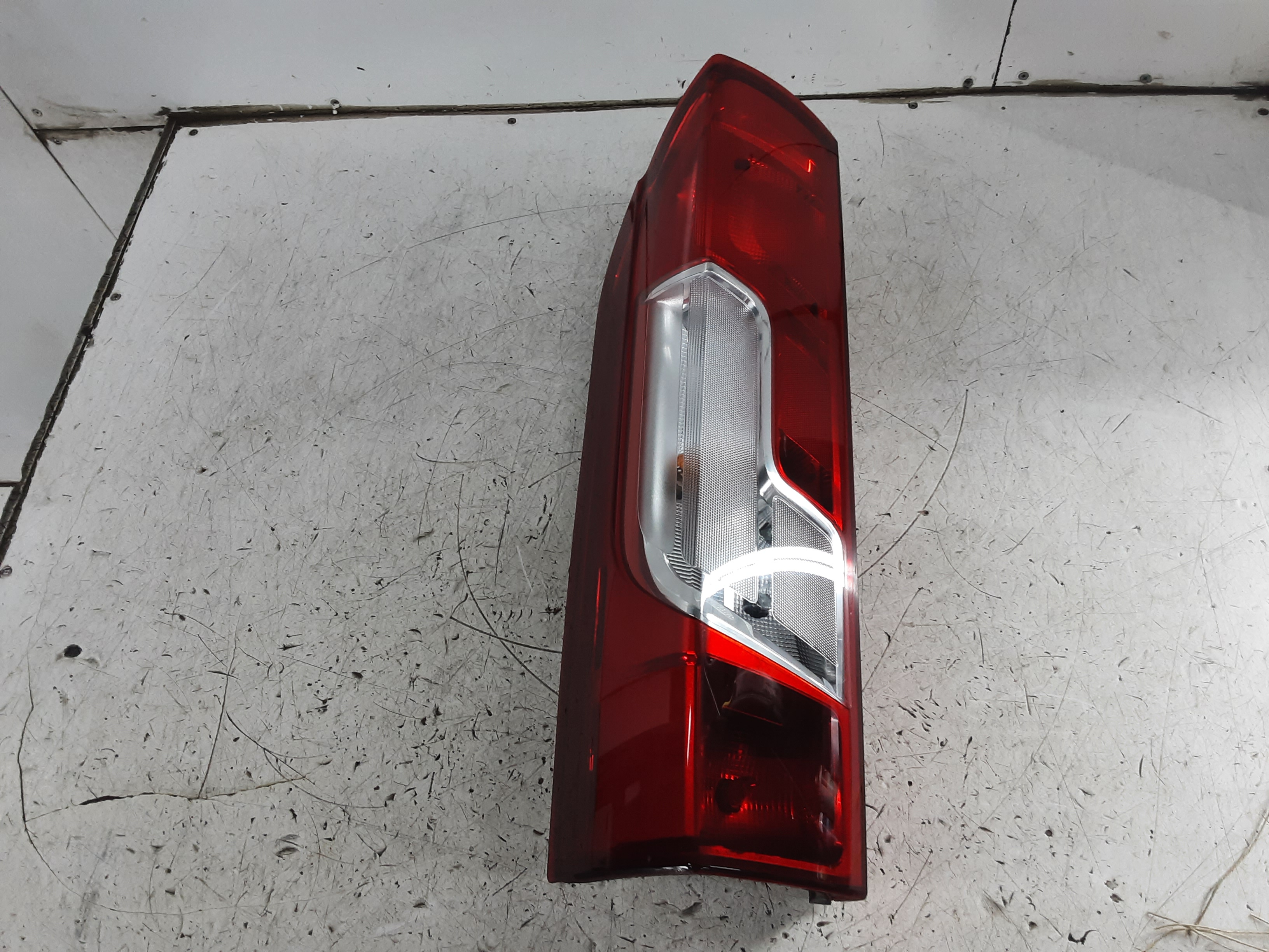 ACHTERLICHT LINKS Fiat DUCATO (4) FaceLift 11/23+ = 24+