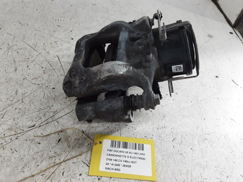 REMKLAUW ACHTER LINKS Fiat DUCATO (4) FaceLift 11/23+ = 24+