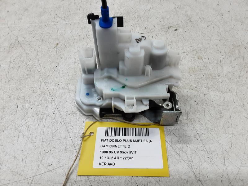 VERROUILLAGE DE PORTE AVANT DROITE Fiat DOBLO 1/15 - 22