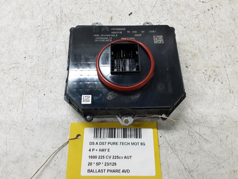 STURING KOPLICHT RECHTS Ds DS7 CROSSBACK 1/18+