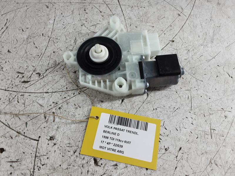 MOTEUR DE VITRE DE PORTE ARRIERE GAUCHE Vw PASSAT 11/14 - 19