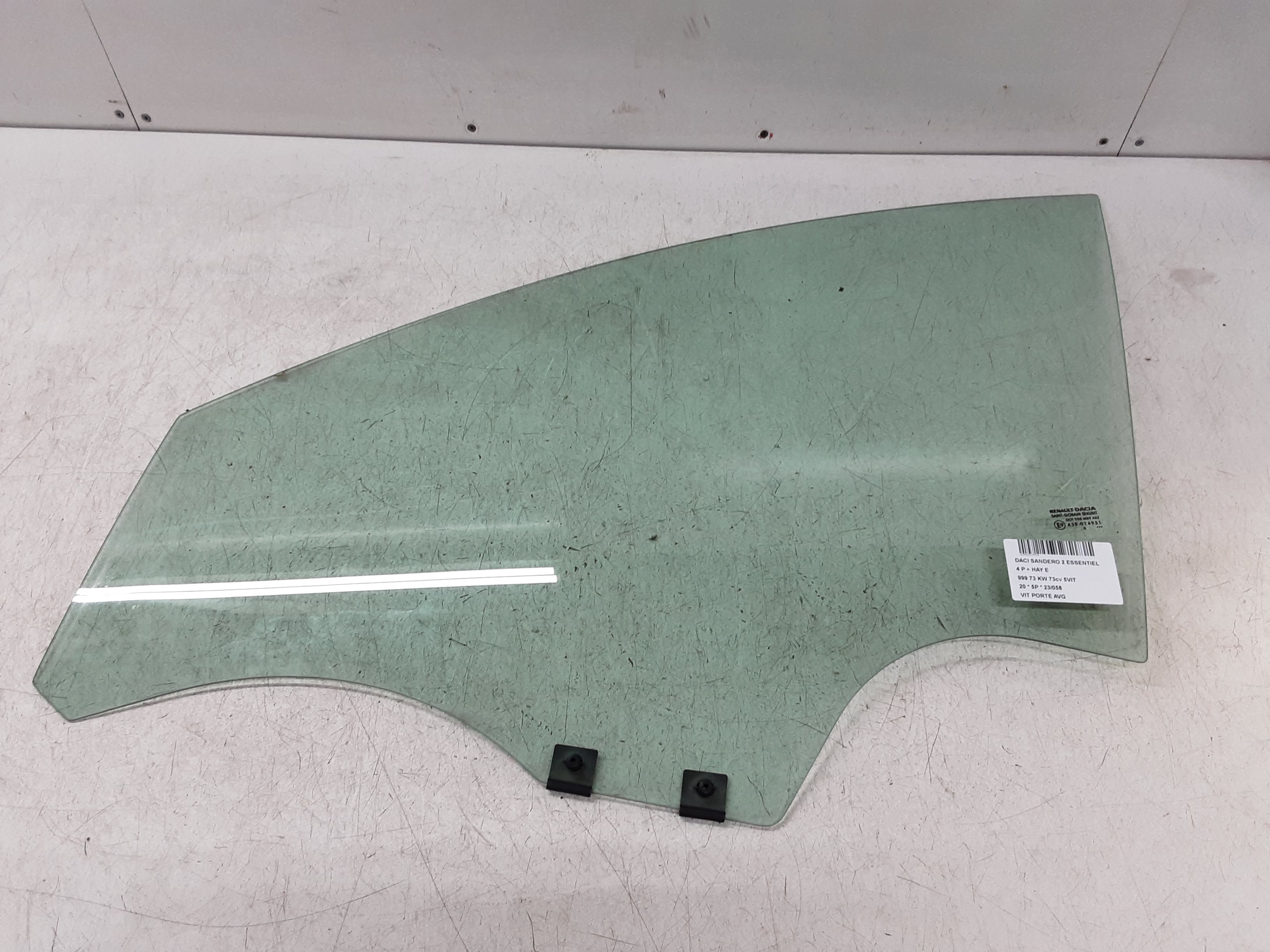 VITRE DE PORTE AVANT GAUCHE
