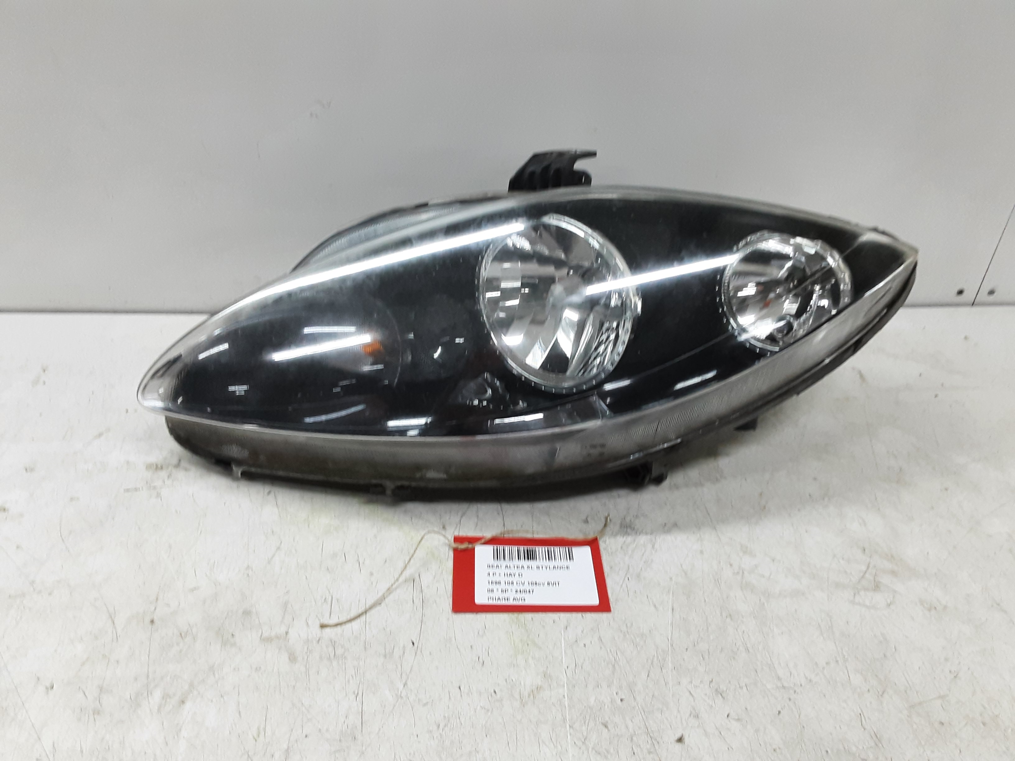 HEADLIGHT LEFT