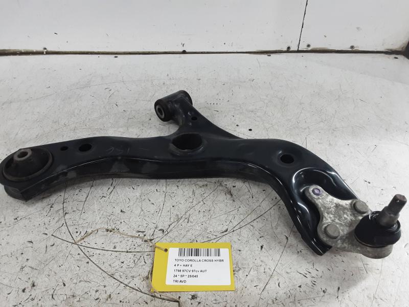 DRAAGARM VOOR RECHTS Toyota COROLLA CROSS 1/23+