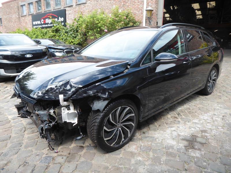 VW Golf VIII Variant Life