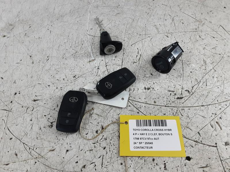 KONTAKTSLOT Toyota COROLLA CROSS 1/23+