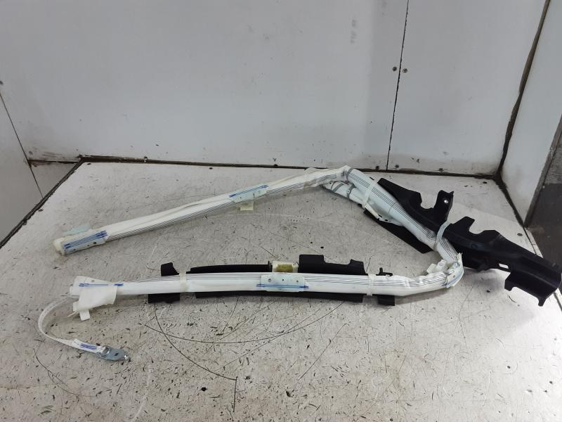 HIMMEL AIRBAG RECHTS Toyota COROLLA CROSS 1/23+