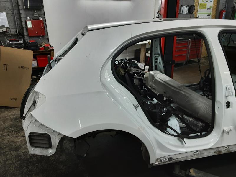SPATBORD ACHTER RECHTS Mercedes-Benz A W177 FaceLift 2/23+