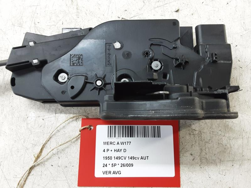 VERGRENDELING VOOR LINKS Mercedes-Benz A W177 FaceLift 2/23+