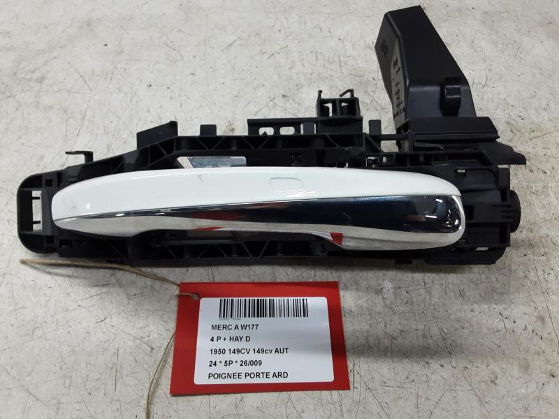 POIGNEE DE PORTE ARRIERE DROITE Mercedes-Benz A W177 FaceLift 2/23+